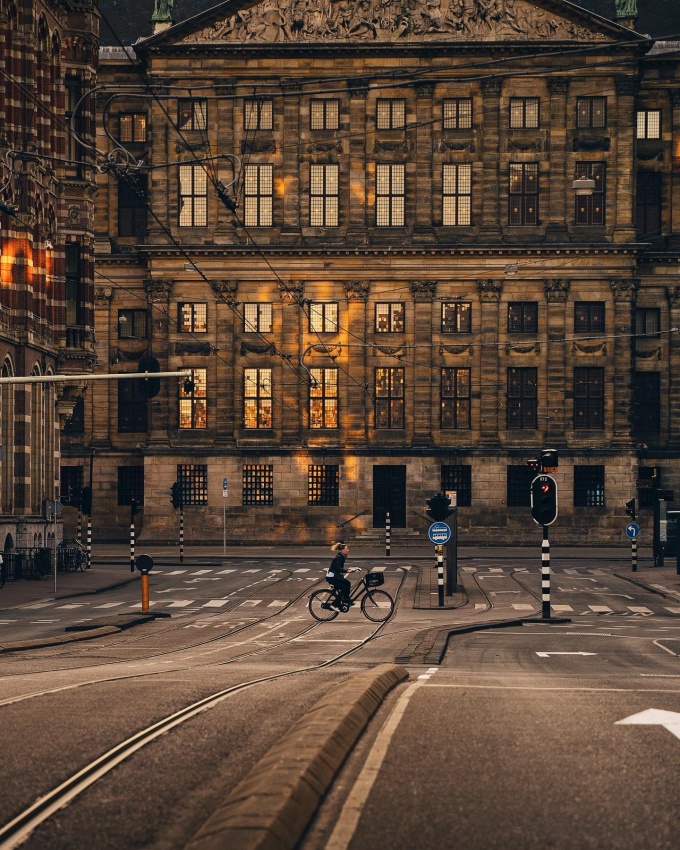 Gosse Bouma: A New Light on Amsterdam