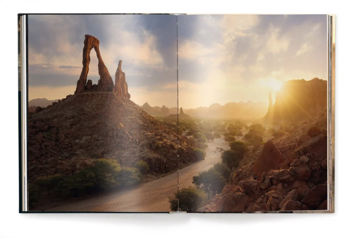 Mother: A Tribute to Mother Earth - Marsel van Oosten