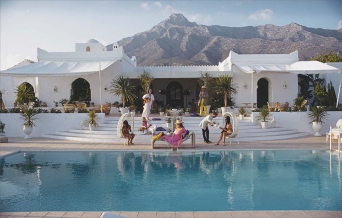 Slim Aarons: The Essential Collection