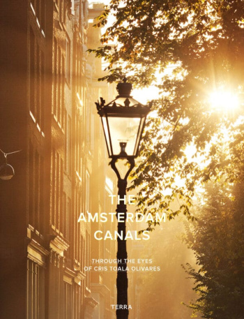 mendo-book-the-amsterdam-canals-ewout-huibers-cover-600x0-c-default The Amsterdam Canals by Cris Toala Olivares