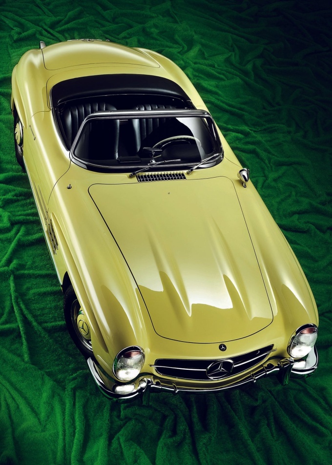 The Mercedes-Benz 300 SL Book